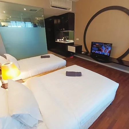 Shore Hotel Melaka Private Suites Exterior photo